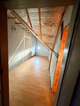 Investice - Dům 370m2 vhodný k výstavbě 4 bytových jednotek - 9