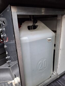 Vestavba do auta - 9