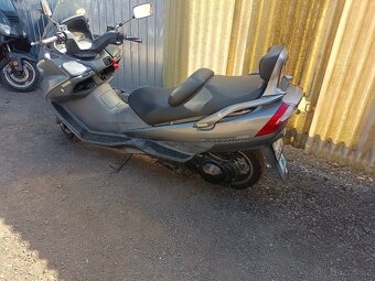 Suzuki Burgman 400 - 9