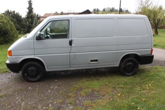 Volkswagen Transporter 1.9 TDI, 3 Místa, tažné zařízení - 9