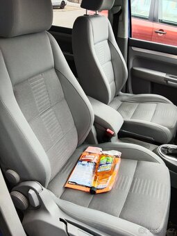 Volkswagen Touran 2.0TDi - 9