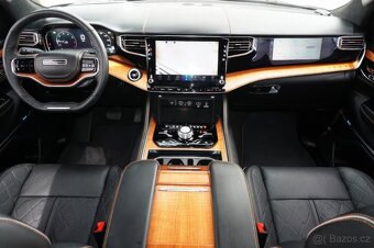2024 Jeep Grand Wagoneer Series III 4WD 3.0 - 9
