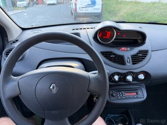 Renault Twingo 2 1.2 43kw 2009 rok nová Stk, klima - 9