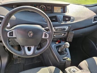 Renault Scenic 1.5 DCI 81kw .Grand 7 míst Klima Model 2012-- - 9