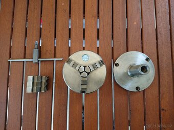 Univerzální sklíčidlo TOS IU 125 4500 / min. - 9