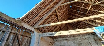 Staré trámy za odvoz. - 9