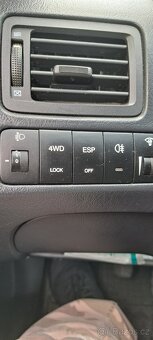 Prodám Hyundai Tucson 2,0crdi 103kw 4wd Stk+e 5/2026 - 9
