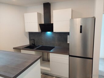 Pronájem kompletně zařízeného bytu 2+kk, 51 m² – Sedlec - 9