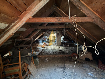 Prodej rodinného domu se zahradou v obci Bošice u Svojšic, 4 - 9