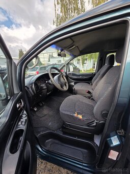 Hyundai H200 2.5D 2002 - 9