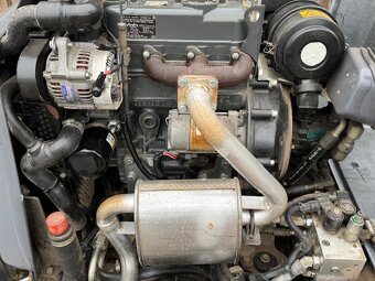 Vibrační válec Dynapac CC800 - 9