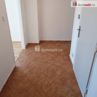 pronájem bytu o dispozici 2+1 po kompletní rekonstrukci, ul. - 9
