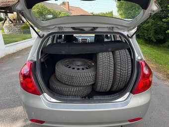 Kia Ceed 2.0i 16V DOHC, Klimaaut.,Navi,Tempomat,Kuze, - 9