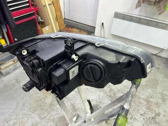 ORIGINÁL PŘEDNÍ SVĚTLA BIXENON BMW X5 E70 - 9