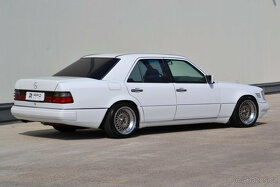 Mercedes-Benz 124 W124 300 TD / 108 kW / AUTOMAT - 9