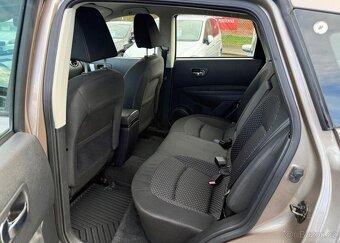 Nissan Qashqai 2.0i 4x4 benzín manuál 104 kw - 9