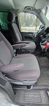 Volkswagen CARAVELLE - 9