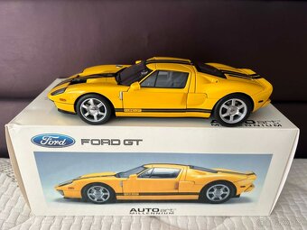 1:18 Autoart, Minichamps Ford - 9