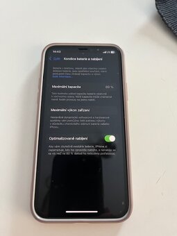 iPhone 11 pro 512GB gold - nová originální baterie - 9