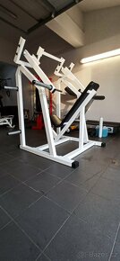 Posilovací stroje typu Hammer - 9