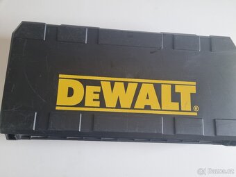 Vytlačovací pistole DeWALT DCE580D1 - 9