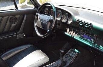 Porsche 964 Carrera 4 - 9