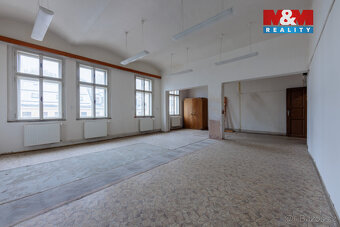 Prodej nájemního domu v Nejdku, ul. náměstí Karla IV. - 9