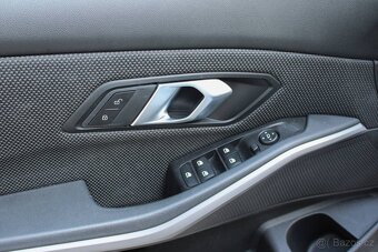 BMW Rad 3 330d A/T DPH - 9