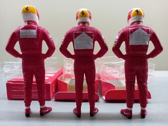 F1 FERRARI FIGURKY MICHAEL SCHUMACHER MINICHAMPS 1:18 - 9