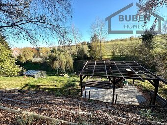 Zahrada (365m2) s chatou (16 m²), pergolou a kolnou - Tachov - 9