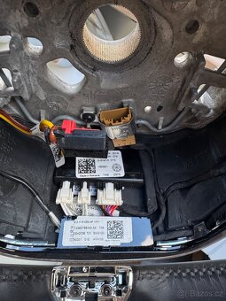 Multifunkční vyhřívaný kožený volant - 9