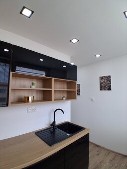 Prodej kompletně zrekonstruovaný byt 1+1 33m2 s lodžií 4m2 - 9