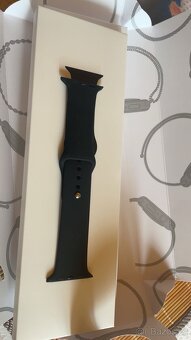 Apple Watch Series 10 (46mm) – Černé a Bílé - TOP STAV - 9
