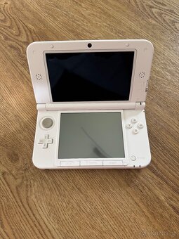 Nintendo 3DS XL Limited Edition - 9