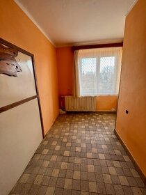 Rodinný dům 3+1 + 2garáž na pozemku 803 m2, Nové Strašecí - 9