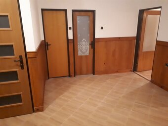 Horní Beřkovice - Pronájem RD se zahradou a bazénem - 9