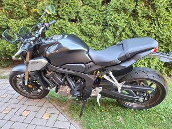 Honda CB 650R - 9