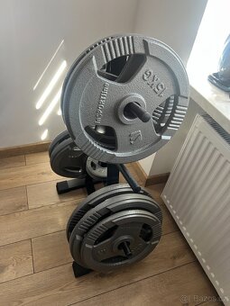 Kompletní sada fitness vybavení – kotouče, osy, lavice - 9