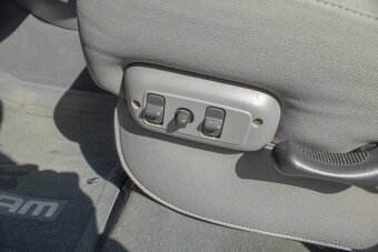 Dodge RAM 2500 - 9