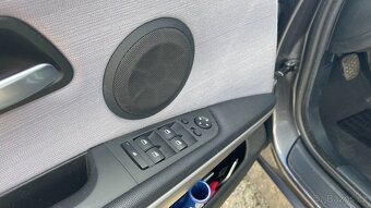 BMW e90 330i manuál - 153 tkm - ČTI POPIS - 9