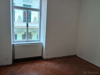 Pronájem 4+1 České Budějovice, Dr. Stejskala u náměstí v cen - 9