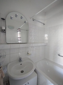 Pronájem bytu 3+1, 74 m² – Vsetín-Sychrov - 9