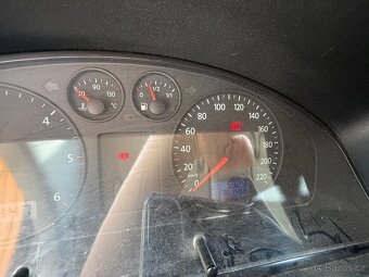 VW Transporter 2,5TDi - 9