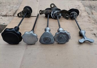 Řidítka rukojeť plynů rukojeť gumová M72 Dněpr Ural K750 - 9