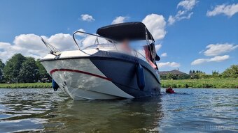 Kajutová loď Quicksilver 455 Cabin - 9
