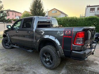 Dodge RAM 5.7 4x4 TUNING, SPORT, BLACK EDITION - 9