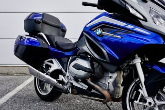 BMW R1200RT 2016 v barvě San Marino modrá metalíza, v plné v - 9
