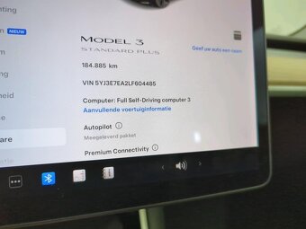 Tesla Model 3 - 9