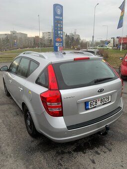 Prodám Kia cee'd SW CVVT EX, 1.6, 93 kW, 2008, LPG - 9