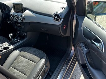 Mercedes-Benz B200 1.6i 115kw, r.2013, 1.majitel, STK,klima - 9